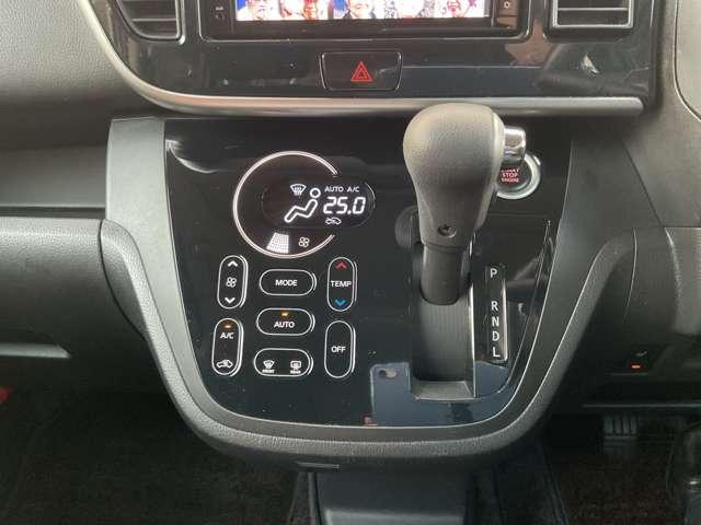 �V�t�g���o�[�A�G�A�R�����암�ł��B�G�A�R���́A�^�b�`�p�l�����̃I�[�g�G�A�R���ŁA���삪���₷���A���ʂ������̂ő|�������₷���Ȃ��Ă���܂��B