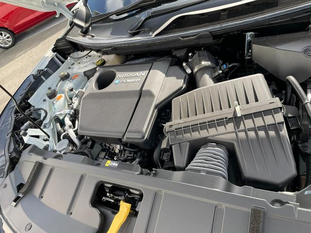 エクストレイル Ｇ　ｅ－４ＯＲＣＥ　★元試乗車　日産コネクトナビ　プロパイロット　全方位カメラ　コーナーセンサー　エマージェンシーブレーキ　踏み間違い防止アシスト　純正ドラレコ　オートバックドア　スマートルームミラー　ＳＯＳコール★（26枚目）