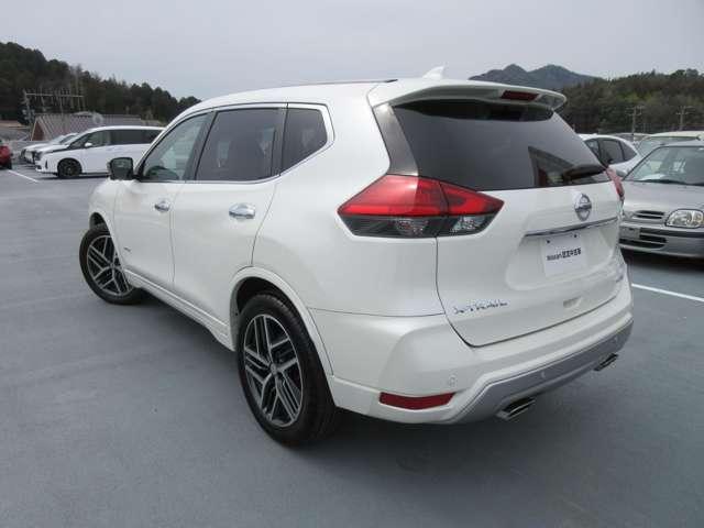 モード・プレミア ハイブリッド ☆4WD☆日産純正ラインナビ☆全周囲カメラ☆プロパイロット☆専用本革シート☆電動バックドア☆ワンオーナー車☆禁煙車(8枚目)