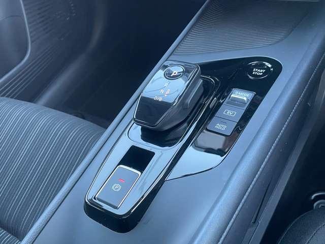 ノート X ★自動(被害軽減)ブレーキ★踏み間違い衝突防止★車線逸脱警報★アラウンドモニター★メモリーナビ★フルセグTV★LEDライト★ドラレコ★(17枚目)