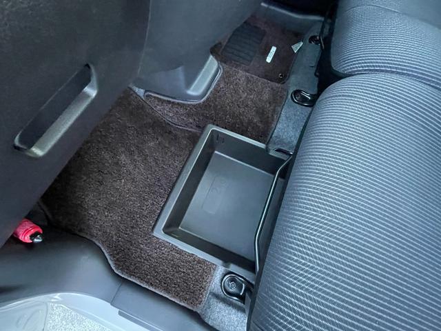 ♪収納たっぷり小部屋たっぷり！色んなところに収納ＢＯＸ付いてます！物をたくさんしまっておけるのは便利ですね♪