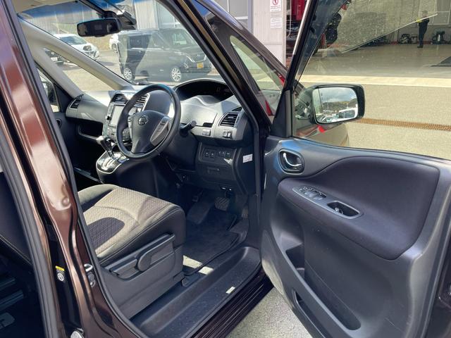 セレナ ハイウェイスター　Ｖセレ＋セーフティＩＩ　ＳＨＶ　２．０　ハイウェイスター　Ｖセレクション＋ＳａｆｅｔｙＩＩ　Ｓ－ＨＹＢＲＩＤ　禁煙ワンオーナー車　純正ナビ　リヤフリップダウンモニター　ＥＴＣ　アラウンドビューモニター（41枚目）