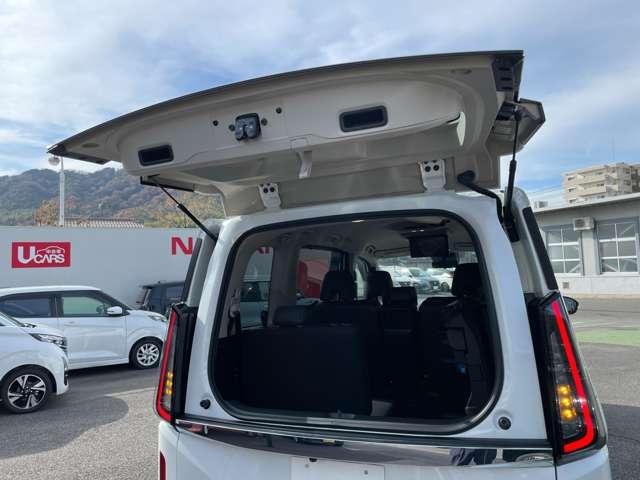 セレナ ２．０　ハイウェイスターＶ　４ＷＤ　自社販売ワンオーナー禁煙車（17枚目）