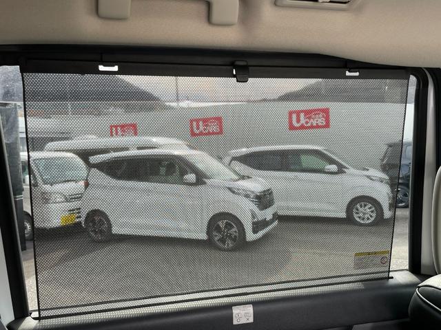 ���@�y���[���T���V�F�[�h�z��������ԊO����̌���ῂ����Ƃ��ɃT�b�ƈ����o���Ďg����A���[���i�[�^�C�v�̃T���V�F�[�h�𑕔��B��Ȃɏ�������q�l���E�g�E�g�����������ȂǁA���Ђ����p���������@��