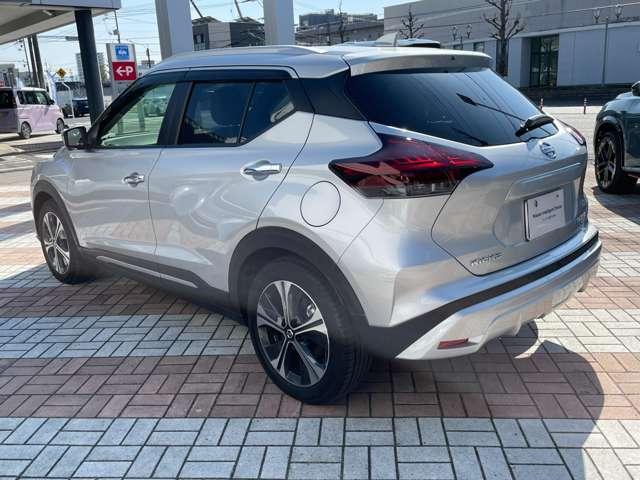 キックス X FOUR ツートーンインテリアエディション 1.2 X FOUR ツートーン インテリアエディション(e-POWER) 4WD プロパイロット ETC2.0 アラウンドビューカメラ LEDヘッドライト ハイビームアシスハンドル・シートヒーター(15枚目)