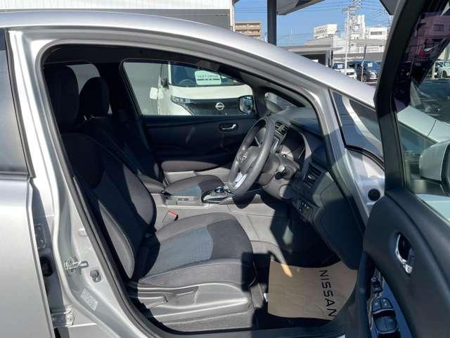 リーフ Ｓ　ハンドル・シートヒーター　ＥＴＣ２．０　純正ナビ　Ｂｌｕｅｔｏｏｔｈ　バックカメラ　ＬＥＤヘッドライト　オートライト　ハイビームアシスト　前後ドラレコ　インテリジェントキー（17枚目）