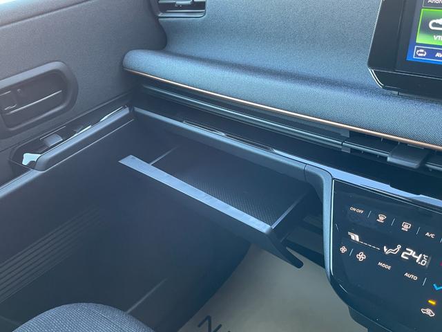 サクラ Ｘ　ディスプレイオーディオ　Ｂｌｕｅｔｏｏｔｈ　ＥＴＣ　全周囲モニター　ＬＥＤヘッドライト　ハイビームアシスト　衝突防止　踏み間違い防止装置　禁煙車　インテリジェントキー　電磁式パーキングブレーキ（40枚目）