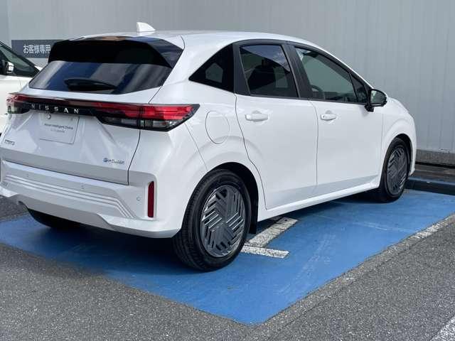 ノート １．２　Ｘ　日産純正ナビ　フルセグＴＶ　全周囲モニター（10枚目）