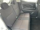 ☆リアシートの居住性・足元のゆとりもバッチリです！長距離ドライブで乗っている方々も疲れず快適に過ごせますね☆