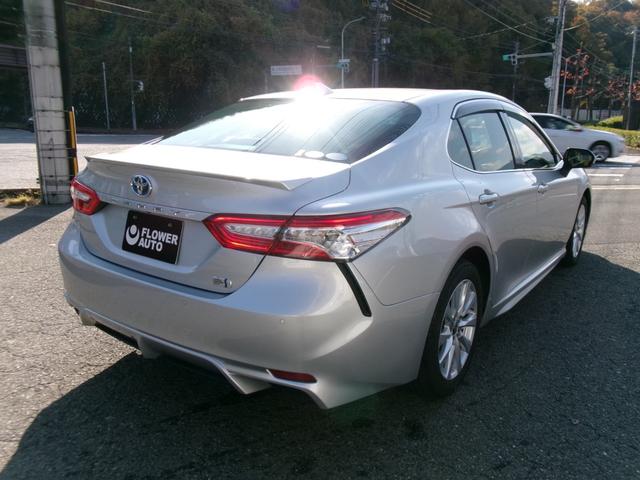 カムリ ＷＳ　純正１７ＡＷ　黒ハーフレザーシート　純正８インチＤＡ　Ｔコネナビ＆ＴＶ　前後ドラレコ　Ｂカメラ　ＥＴＣ２．０　パドルシフト　カラーＨＵＤ　クルコン　ＢＳＭ　ＬＤＡ　プリクラッシュ　サイドバイザー（8枚目）