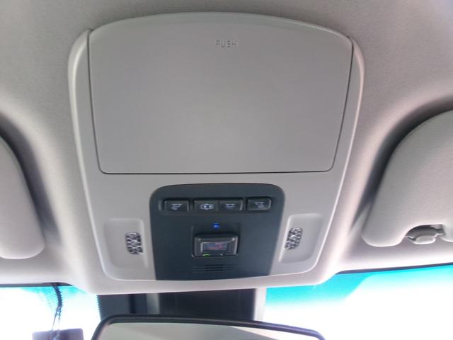 カムリ ＷＳ　純正１７ＡＷ　黒ハーフレザーシート　純正８インチＤＡ　Ｔコネナビ＆ＴＶ　前後ドラレコ　Ｂカメラ　ＥＴＣ２．０　パドルシフト　カラーＨＵＤ　クルコン　ＢＳＭ　ＬＤＡ　プリクラッシュ　サイドバイザー（12枚目）