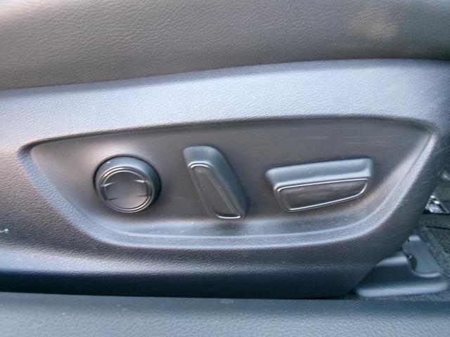 カムリ ＷＳ　純正１７ＡＷ　黒ハーフレザーシート　純正８インチＤＡ　Ｔコネナビ＆ＴＶ　前後ドラレコ　Ｂカメラ　ＥＴＣ２．０　パドルシフト　カラーＨＵＤ　クルコン　ＢＳＭ　ＬＤＡ　プリクラッシュ　サイドバイザー（27枚目）