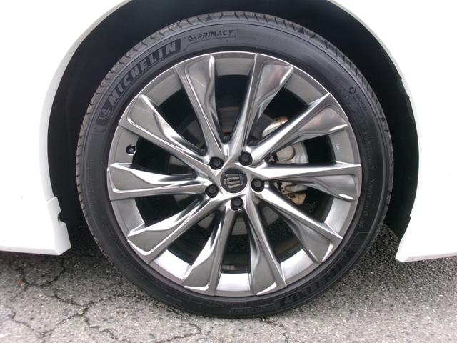 クラウンクロスオーバー Ｇアドバンスド・レザーパッケージ　モデリスタエアロ　純正２１ＡＷ　寒冷地仕様　４ＷＤ　パノラミックビュー　ディスプレイオーディオ　ＴＶ　置くだけ充電　デジタルインナーミラー　ＢＳＭ　フットライト　Ｐシート＆メモリ　ＨＤＭＩ　ＥＴＣ（19枚目）