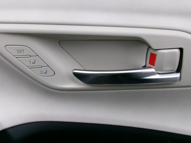 クラウンクロスオーバー Ｇアドバンスド・レザーパッケージ　モデリスタエアロ　純正２１ＡＷ　寒冷地仕様　４ＷＤ　パノラミックビュー　ディスプレイオーディオ　ＴＶ　置くだけ充電　デジタルインナーミラー　ＢＳＭ　フットライト　Ｐシート＆メモリ　ＨＤＭＩ　ＥＴＣ（26枚目）