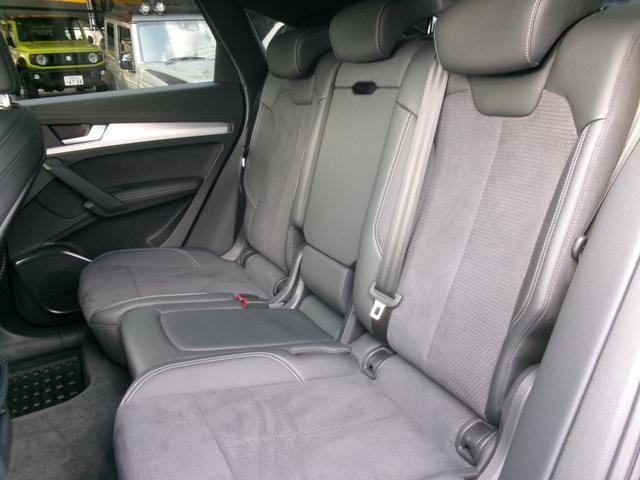 Ｑ５スポーツバック ４０ＴＤＩクワトロ　Ｓライン　ブラックスタイリングパッケージ　パノラマサンルーフ　バーチャルコックピット　パノラミックビュー　ステアヒーター　Ｐシート　シートヒーター　インテリアライト　ワイヤレス充電　前後ドラレコ（11枚目）