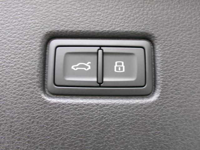 Ｑ５スポーツバック ４０ＴＤＩクワトロ　Ｓライン　ブラックスタイリングパッケージ　パノラマサンルーフ　バーチャルコックピット　パノラミックビュー　ステアヒーター　Ｐシート　シートヒーター　インテリアライト　ワイヤレス充電　前後ドラレコ（21枚目）
