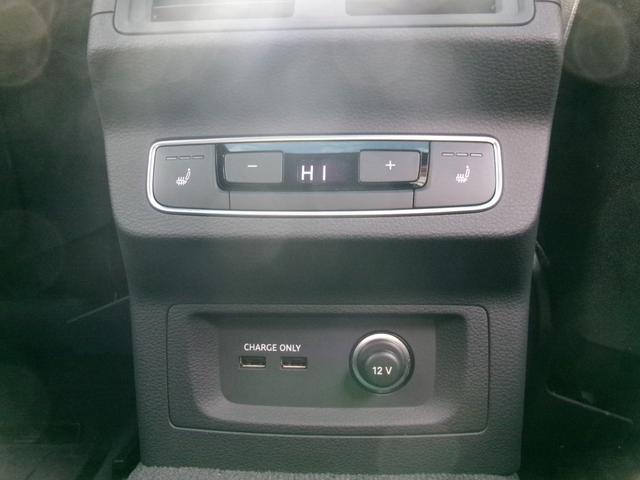 Ｑ５スポーツバック ４０ＴＤＩクワトロ　Ｓライン　ブラックスタイリングパッケージ　パノラマサンルーフ　バーチャルコックピット　パノラミックビュー　ステアヒーター　Ｐシート　シートヒーター　インテリアライト　ワイヤレス充電　前後ドラレコ（28枚目）