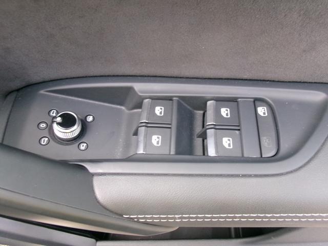 Ｑ５スポーツバック ４０ＴＤＩクワトロ　Ｓライン　ブラックスタイリングパッケージ　パノラマサンルーフ　バーチャルコックピット　パノラミックビュー　ステアヒーター　Ｐシート　シートヒーター　インテリアライト　ワイヤレス充電　前後ドラレコ（35枚目）