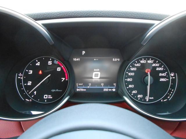 ヴェローチェ 高年式・低走行のVELOCEが入庫致しました。ワンオーナー車でグッドコンディションの1台です!内装はレザーシートでスポーティで高級な雰囲気に仕上げられております。(7枚目)