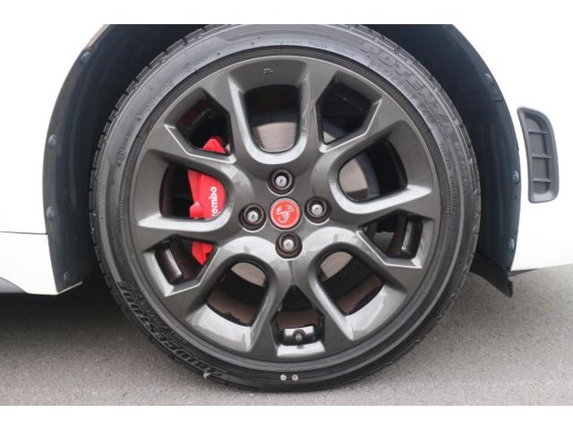 ベースグレード ワンオーナー・認定中古車・禁煙車・6速MT・レッドレザー・ナビゲーション・地デジ・ETC・ハーフボディカバー・走行10500km・パールホワイト(16枚目)