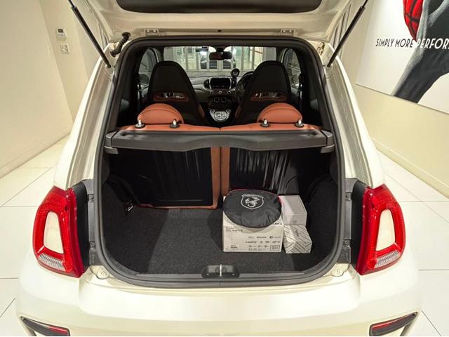 アバルト595 コンペティツィオーネ(15枚目)