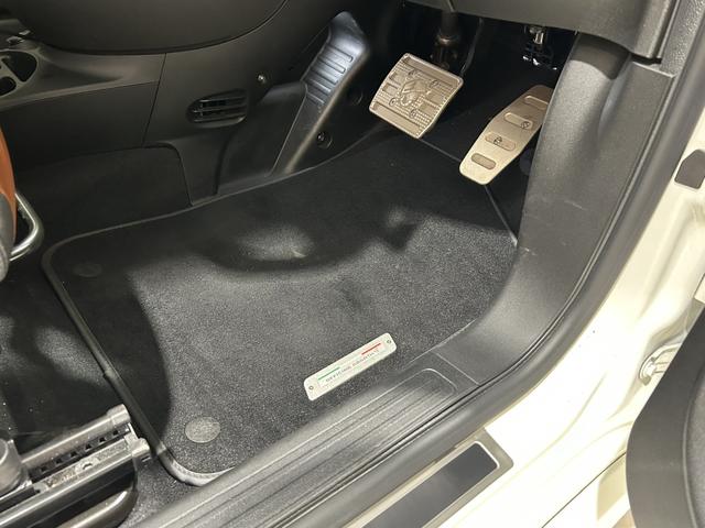 アバルト595 コンペティツィオーネ(23枚目)