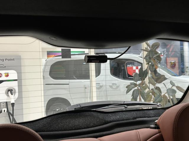 アバルト595 コンペティツィオーネ(25枚目)