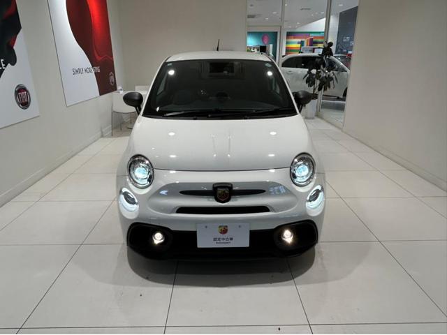 アバルト５９５ コンペティツィオーネ　ワンオーナー！禁煙車！ＥＴＣ付き！レコードモンツァマフラー！アルカンターラサベルト製シート！ブレンボキャリパー！（4枚目）