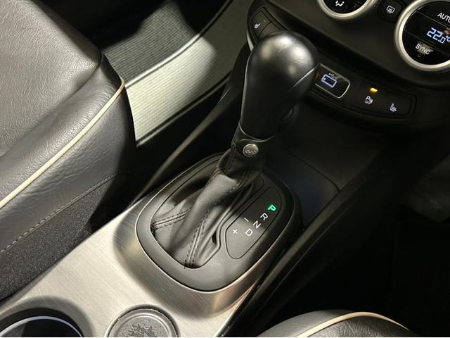 �U�������f���A���N���b�`�I�[�g�}�`�b�N