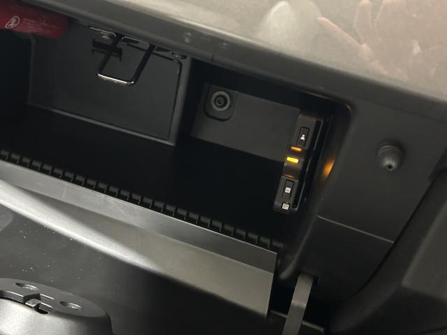 �d�s�b������