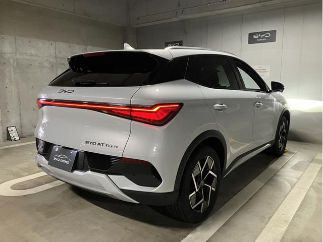 ボディカラーは人気のオーロラホワイト！