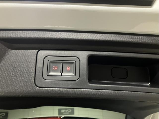 リアゲートは電動で開閉可能です　ワンプッシュで開閉できるため、荷物の積み込みも楽にできます！