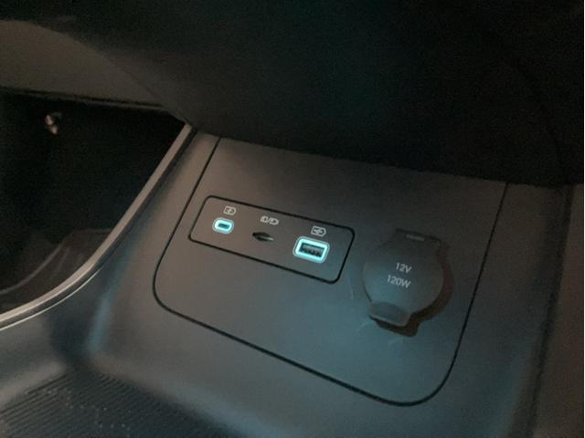 後席にもＵＳＢ端子も備えれています。