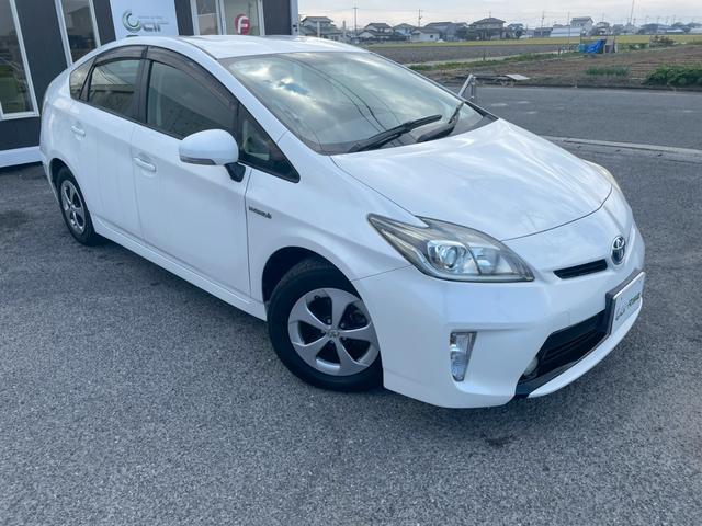 プリウス Ｓ　バックモニター　ＴＶナビ　ＥＴＣ　ＴＶナビ　スマートキー　ドアミラーウインカー（3枚目）