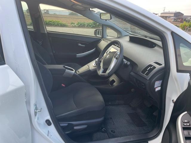 プリウス Ｓ　バックモニター　ＴＶナビ　ＥＴＣ　ＴＶナビ　スマートキー　ドアミラーウインカー（10枚目）