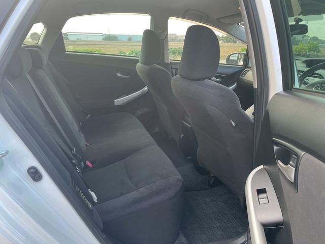 プリウス Ｓ　バックモニター　ＴＶナビ　ＥＴＣ　ＴＶナビ　スマートキー　ドアミラーウインカー（12枚目）