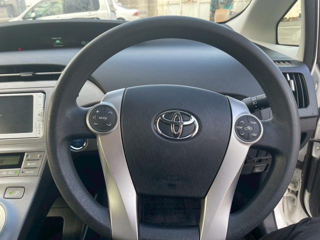 プリウス Ｓ　バックモニター　ＴＶナビ　ＥＴＣ　ＴＶナビ　スマートキー　ドアミラーウインカー（13枚目）