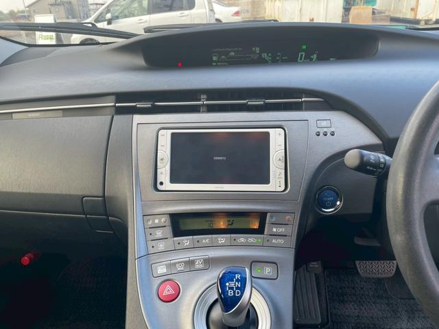 プリウス Ｓ　バックモニター　ＴＶナビ　ＥＴＣ　ＴＶナビ　スマートキー　ドアミラーウインカー（14枚目）