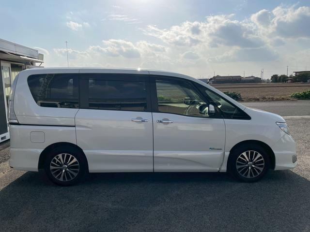 セレナ ハイウェイスター　Ｖセレ＋セーフティＩＩ　ＳＨＶ　両側パワースライドドア　フリップダウンモニター　ＴＶナビ　ＥＴＣ　ＬＥＤライト　プッシュスタート　スマートキー　クルーズコントロール　バックモニター（6枚目）