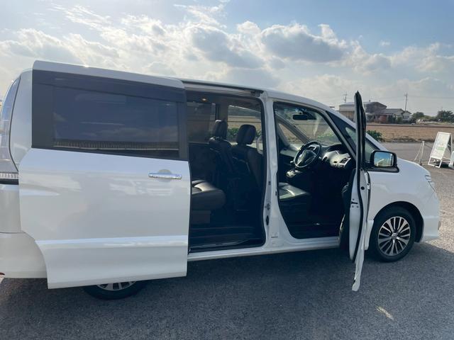 セレナ ハイウェイスター　Ｖセレ＋セーフティＩＩ　ＳＨＶ　両側パワースライドドア　フリップダウンモニター　ＴＶナビ　ＥＴＣ　ＬＥＤライト　プッシュスタート　スマートキー　クルーズコントロール　バックモニター（8枚目）