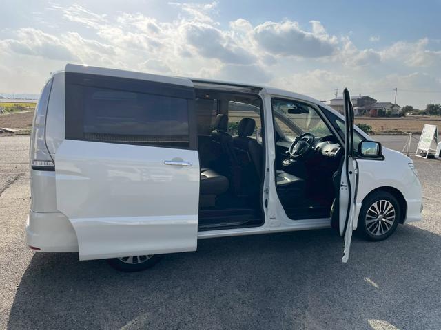 セレナ ハイウェイスター　Ｖセレ＋セーフティＩＩ　ＳＨＶ　両側パワースライドドア　フリップダウンモニター　ＴＶナビ　ＥＴＣ　ＬＥＤライト　プッシュスタート　スマートキー　クルーズコントロール　バックモニター（9枚目）