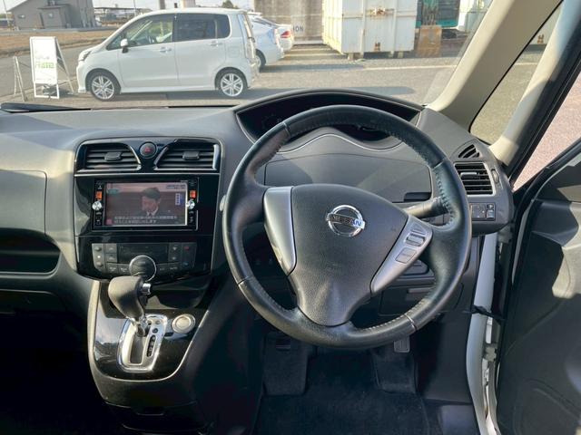 セレナ ハイウェイスター　Ｖセレ＋セーフティＩＩ　ＳＨＶ　両側パワースライドドア　フリップダウンモニター　ＴＶナビ　ＥＴＣ　ＬＥＤライト　プッシュスタート　スマートキー　クルーズコントロール　バックモニター（14枚目）