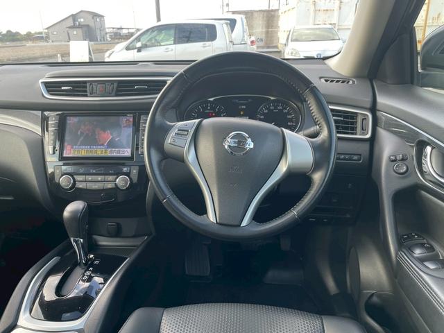 エクストレイル ２０Ｘ　４ＷＤ　レイズＡＷ　サンルール　サンルーフ　パノラマガラスルーフ　外品アルミ　ドラレコ　ＬＥＤヘッドライト　８インチナビ　シートヒーター　ＴＶナビ　バックモニター　ルーフレール（14枚目）