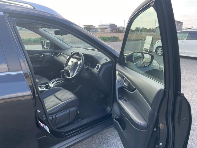 エクストレイル ２０Ｘ　４ＷＤ　レイズＡＷ　サンルール　サンルーフ　パノラマガラスルーフ　外品アルミ　ドラレコ　ＬＥＤヘッドライト　８インチナビ　シートヒーター　ＴＶナビ　バックモニター　ルーフレール（26枚目）