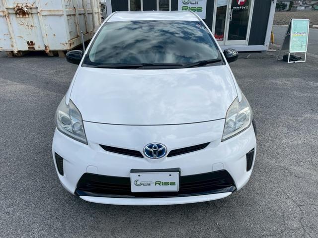 プリウス １．８Ｓ　外品１８ＡＷ　シーケンシャルウインカー　バックモニター　ＫＥＮＷＯＯＤ９インチナビＴＶ　外品　マフラー　１８ＡＷ　足回り　テーブル　シーケンシャルウインカー　ＬＥＤスカッフプレート（7枚目）