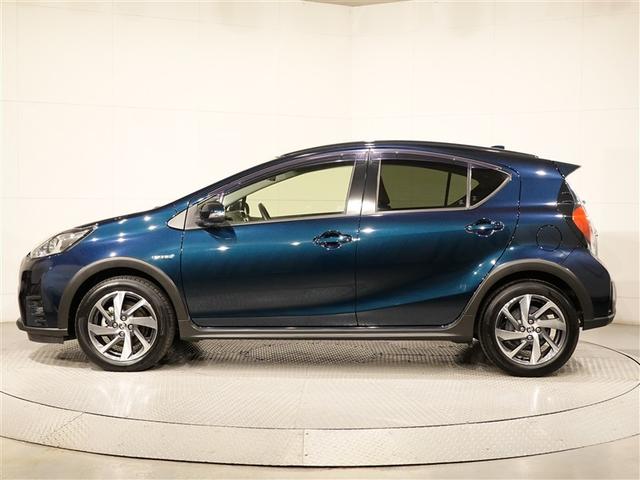 アクア クロスオーバー　フルセグ　メモリーナビ　ＤＶＤ再生　ミュージックプレイヤー接続可　バックカメラ　衝突被害軽減システム　ＥＴＣ（3枚目）