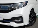 悪天候や夜間走行時も良好な視界を確保し安心して運転できる高輝度LEDヘッドライトを装備!省電力&長寿命。見た目もクールです。