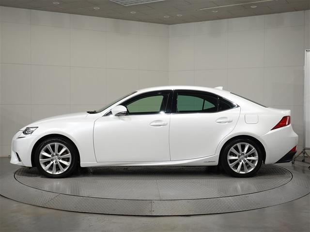 ＩＳ ＩＳ３００ｈ　フルセグ　メモリーナビ　ＤＶＤ再生　ミュージックプレイヤー接続可　バックカメラ　衝突被害軽減システム　ＥＴＣ　ＬＥＤヘッドランプ（3枚目）