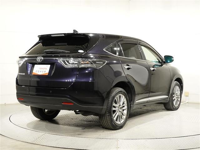 �㕔�ɂ̓t�B�����{�H������Ă��܂��B