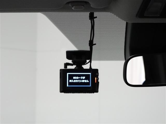 ノア ハイブリッドG ミュージックプレイヤー接続可 バックカメラ 衝突被害軽減システム ETC 両側電動スライド LEDヘッドランプ ウオークスルー 乗車定員8人 3列シート(10枚目)